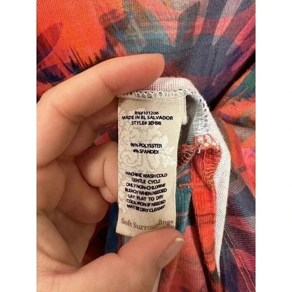 Soft Surroundings Top Petite Large Orange Floral Kulani Tropical Fusion V Neck - Picture 6 of 6